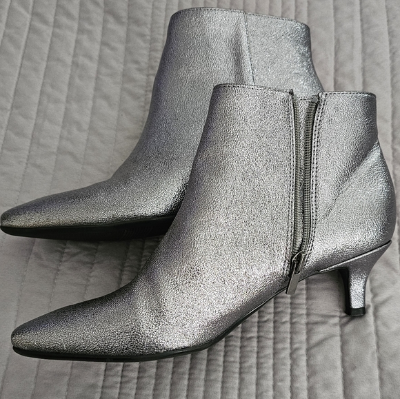 Naturalizer Shoes - Women's Naturalizer Kitten Heel Boots